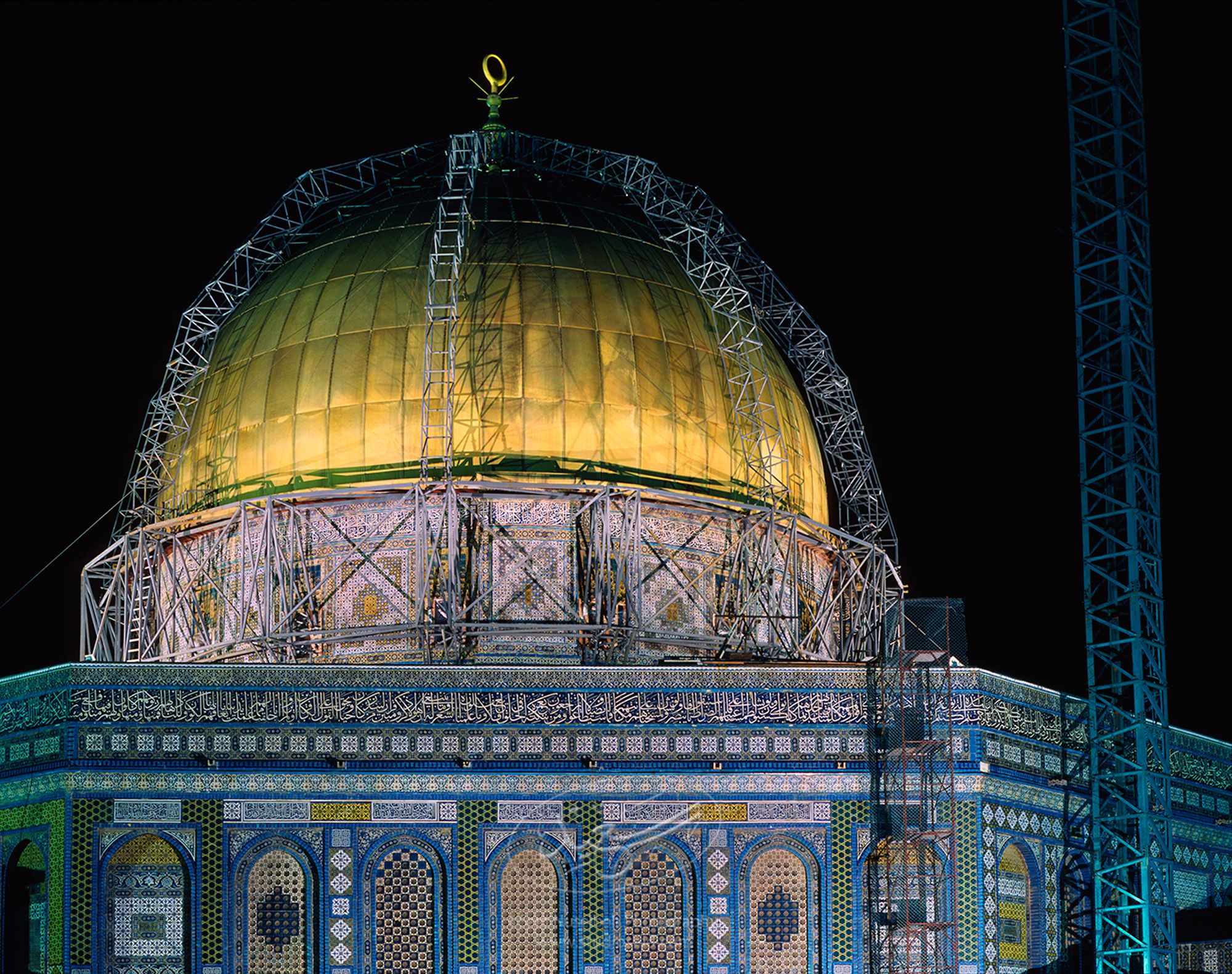 <i>Qubbat al-Sakhra</i> / Dome of the Rock. In the <i>Masjid al-Aqsa</i>, Old City Jerusalem <i>alQuds</i>.