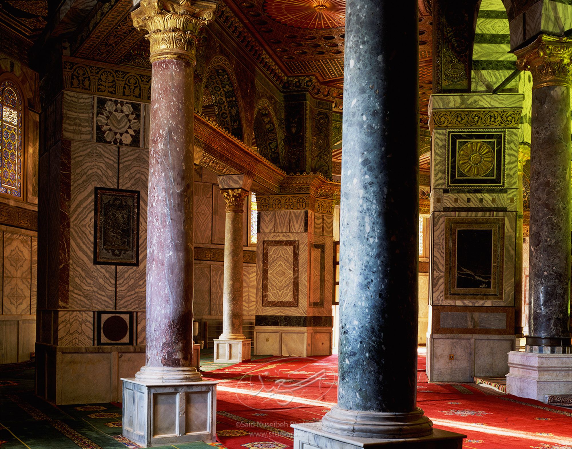 <i>Qubbat al-Sakhra</i> / Dome of the Rock. In the <i>Masjid al-Aqsa</i>, Old City Jerusalem <i>alQuds</i>.