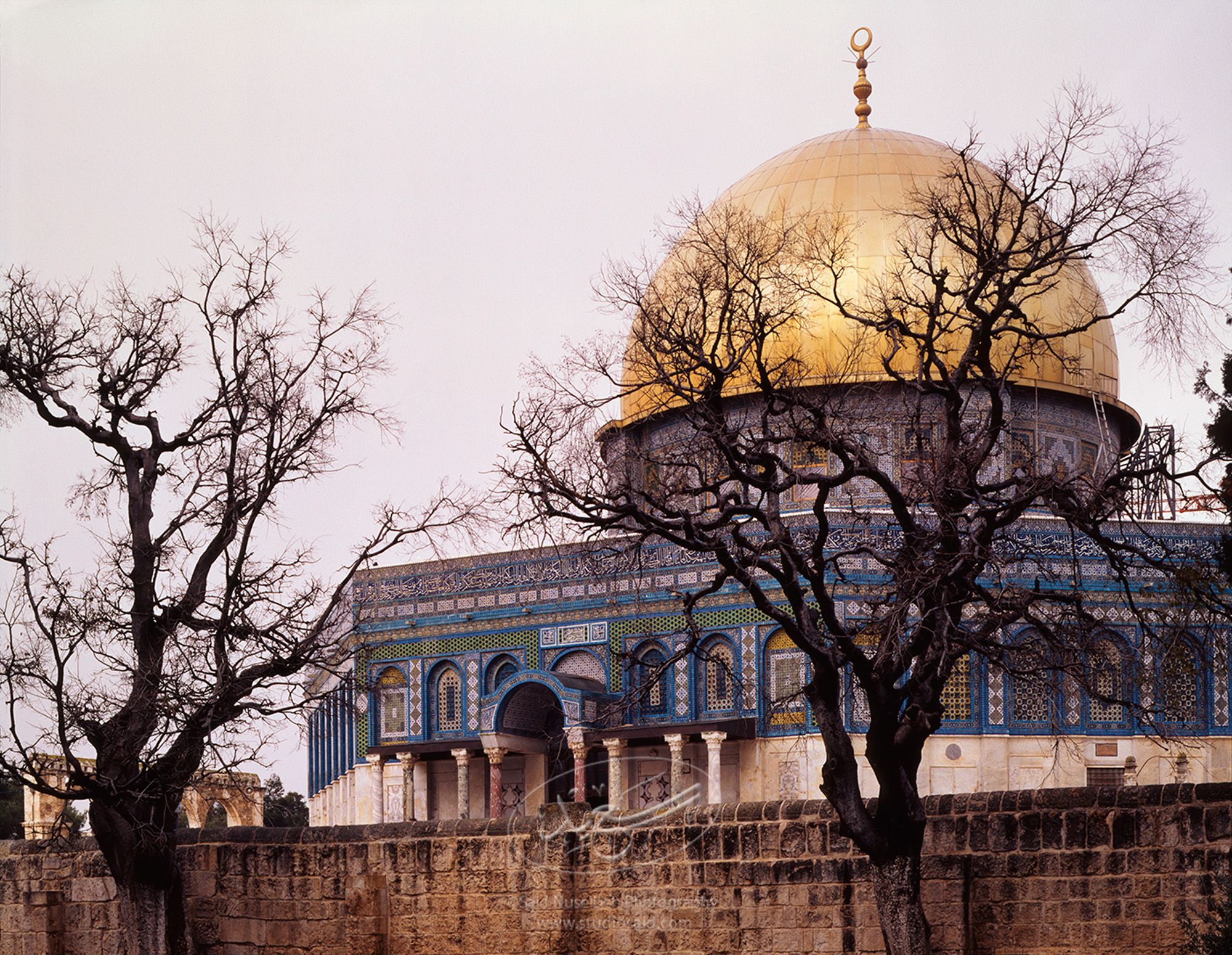 <i>Qubbat al-Sakhra</i> / Dome of the Rock. In the <i>Masjid al-Aqsa</i>, Old City Jerusalem <i>alQuds</i>.