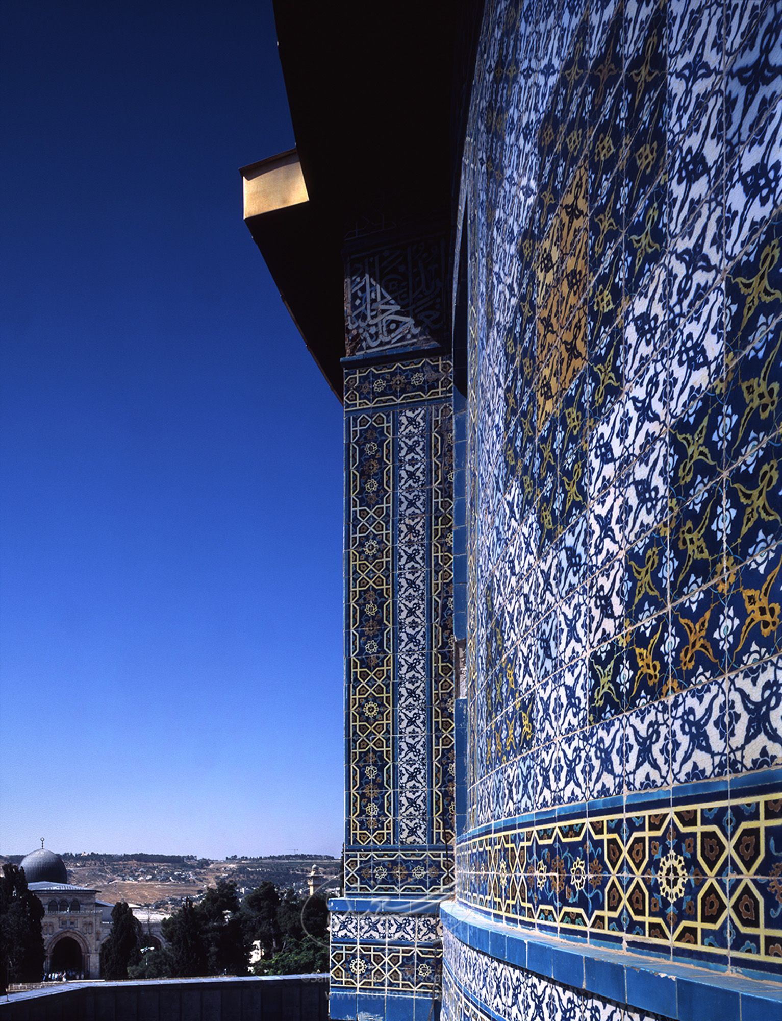 <i>Qubbat al-Sakhra</i> / Dome of the Rock. In the <i>Masjid al-Aqsa</i>, Old City Jerusalem <i>alQuds</i>.