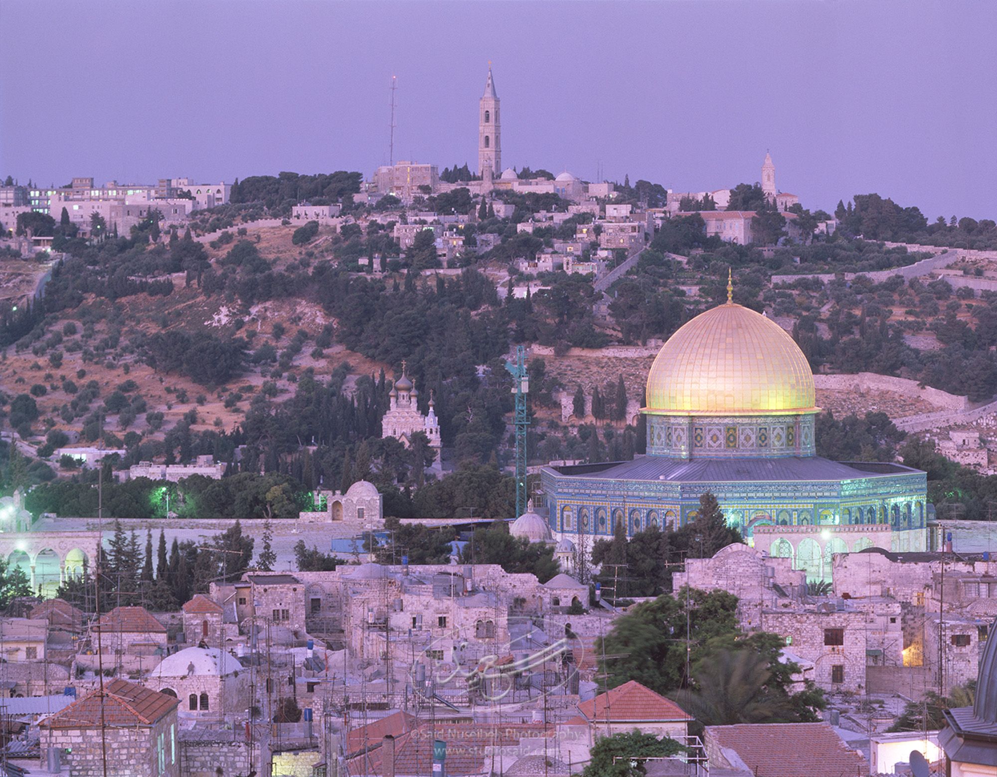 Toward the <i>Qubbat al-Sakhra</i> / Dome of the Rock and <i>Masjid al-Aqsa</i>, Old City Jerusalem <i>alQuds</i>.