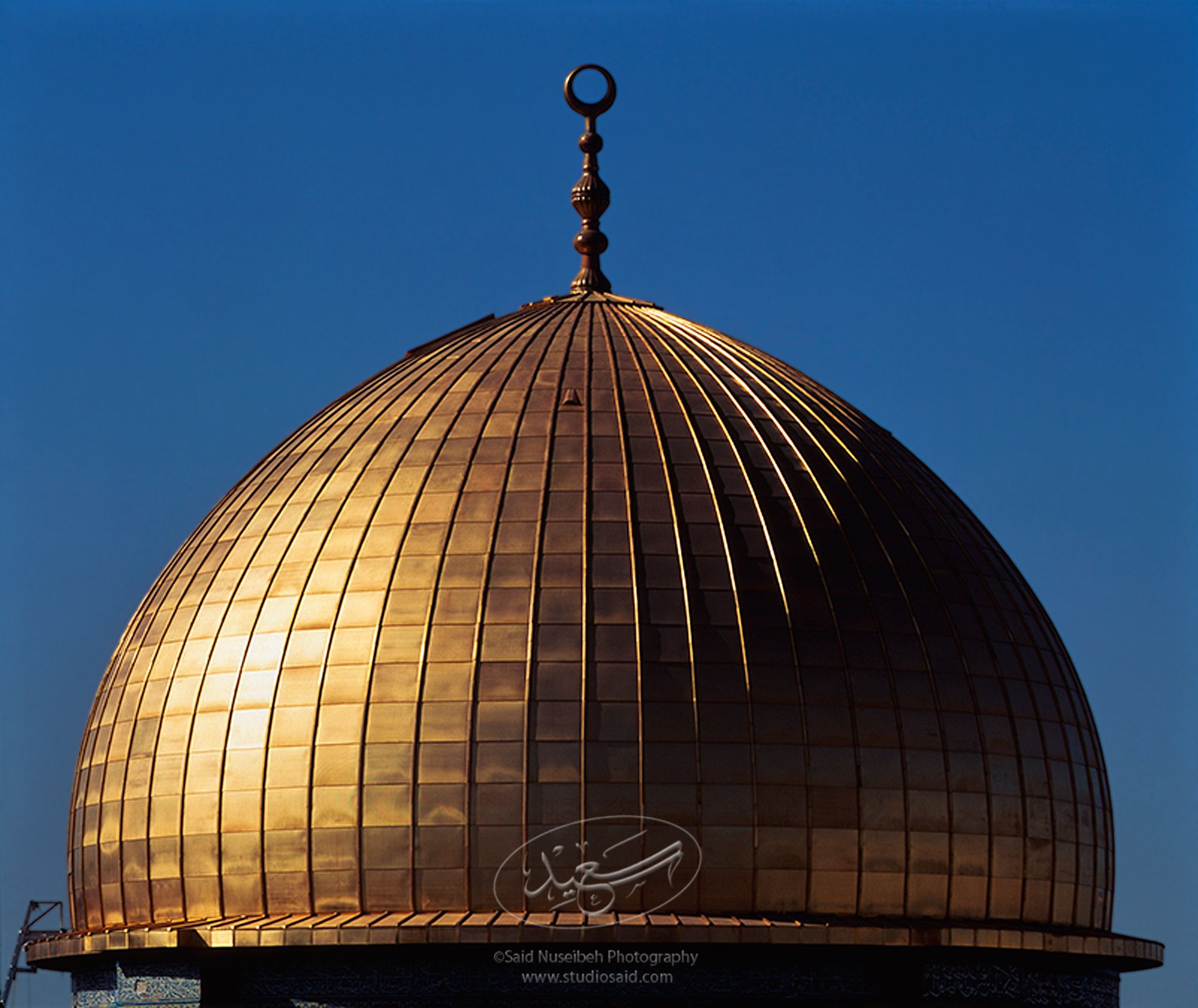 <i>Qubbat al-Sakhra</i> / Dome of the Rock. In the <i>Masjid al-Aqsa</i>, Old City Jerusalem <i>alQuds</i>.