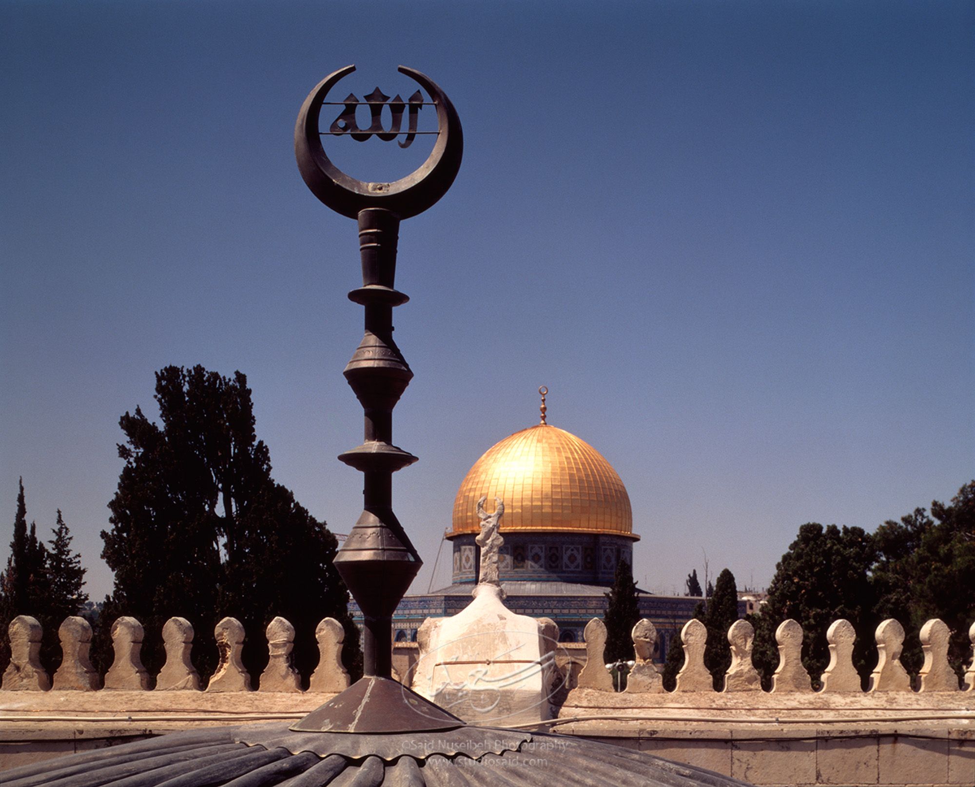 <i>Qubbat al-Sakhra</i> / Dome of the Rock. In the <i>Masjid al-Aqsa</i>, Old City Jerusalem <i>alQuds</i>.