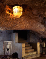 Grotto with mihrabs and lamp